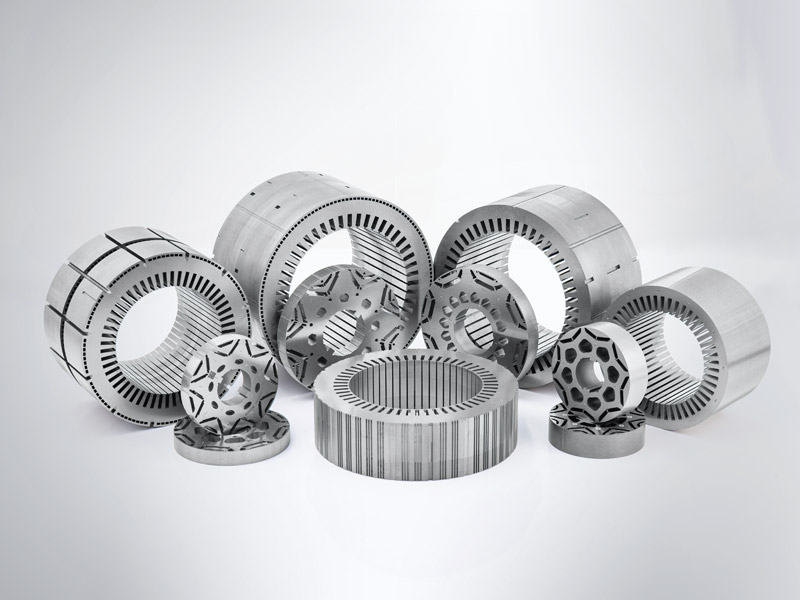 Kodinkoneiden moottorin staattori ja roottorin ydin