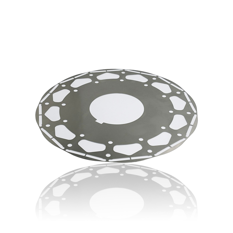 Miten tuulivoimageneraattorin moottorin staattorisydämen laminoinnin paksuus vaikuttaa ydinhäviöihin ja yleiseen suorituskykyyn?