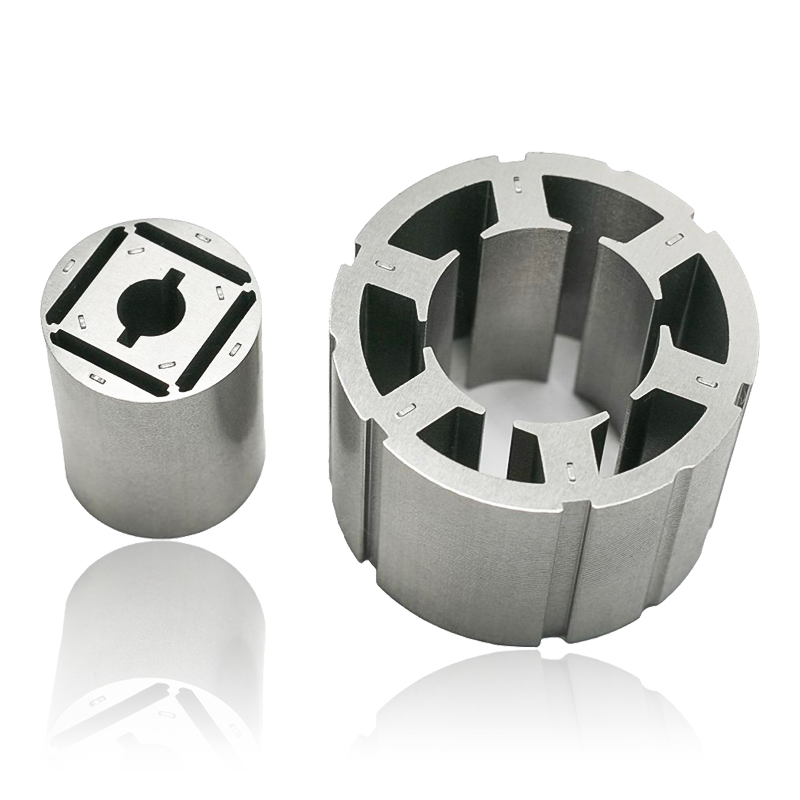 Miten laminoinnin paksuus autojen moottorin staattori- ja roottoriytimissä vaikuttaa pyörrevirtahäviöihin ja lämpösuorituskykyyn?